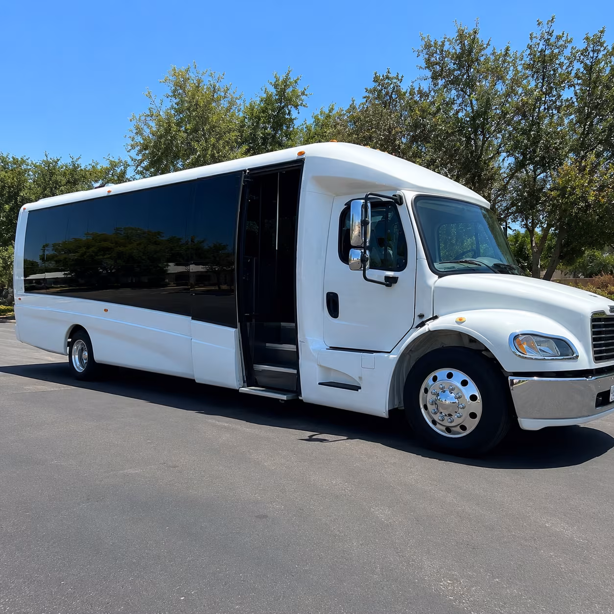 camden charter buses for concerts and shows