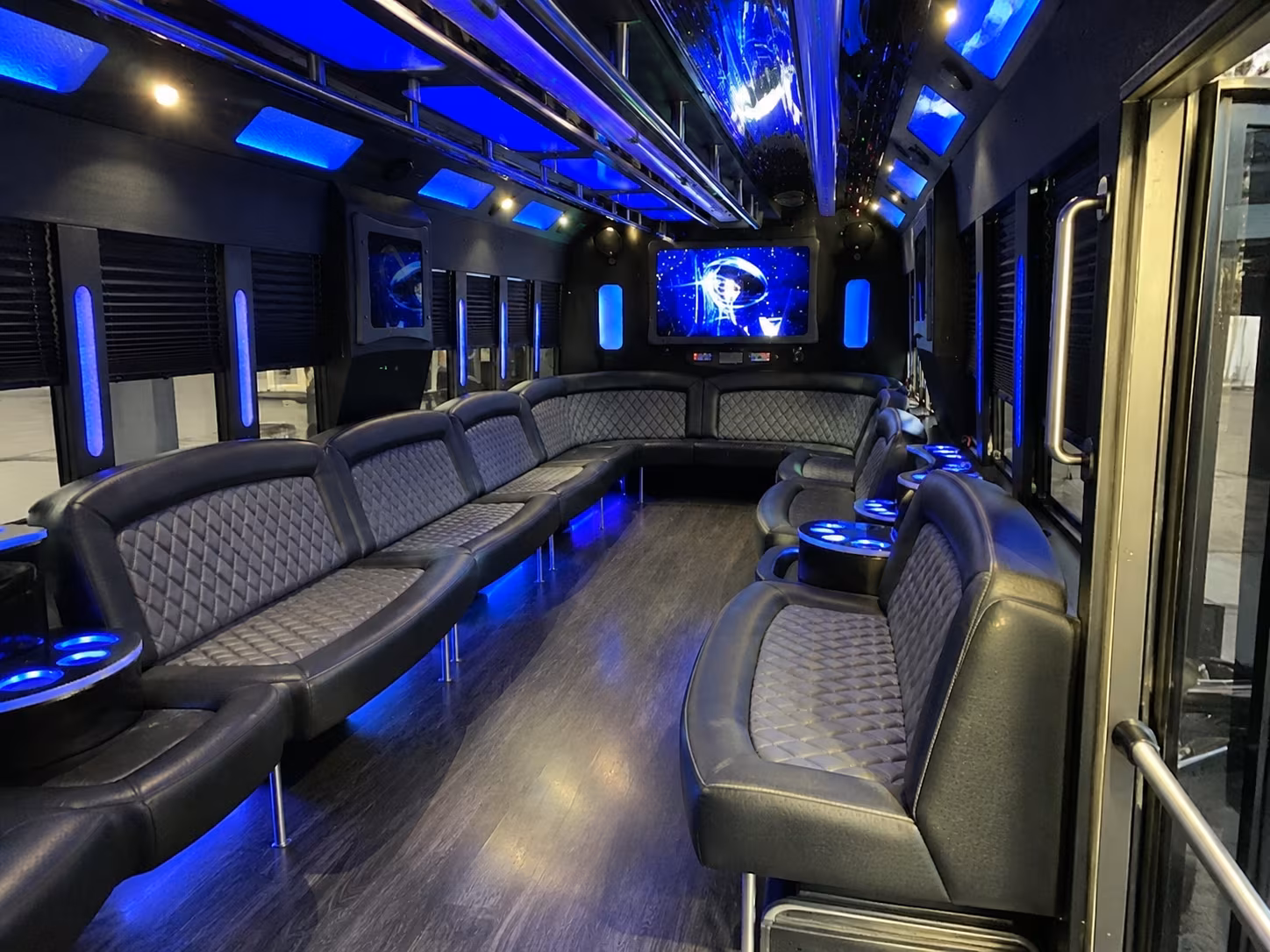 evesham 28 passenger party bus interior