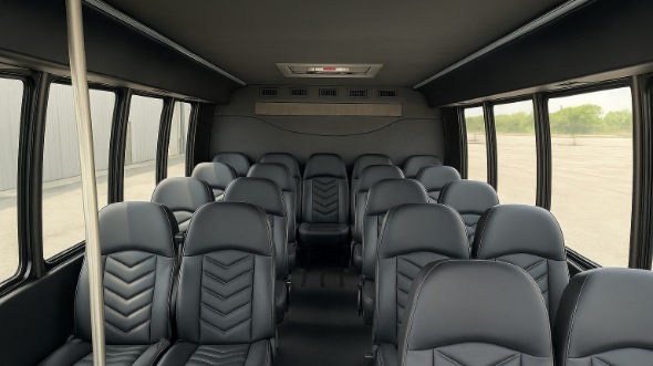 evesham 25 passenger minibus rental